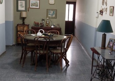 CASA 3 DORMITORIOS - MENDOZA AL 100