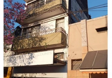 PROPIEDAD CON DESTINO COMERCIAL Y RESIDENCIAL EN AV MITRE